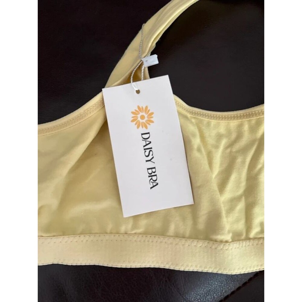 NWT Daisy front-snap sports bra - Picture 5 of 6